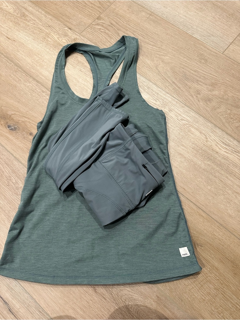 Vuori set